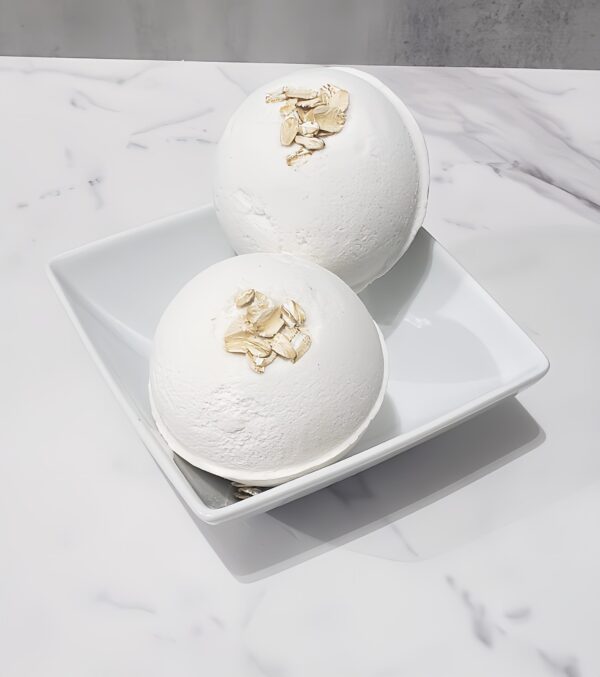 Unscented Milk and Oat Goat's Milk Bath Bomb